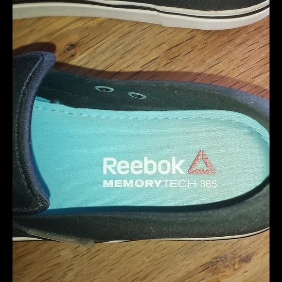 Ladies reebok - Picture 3 of 4